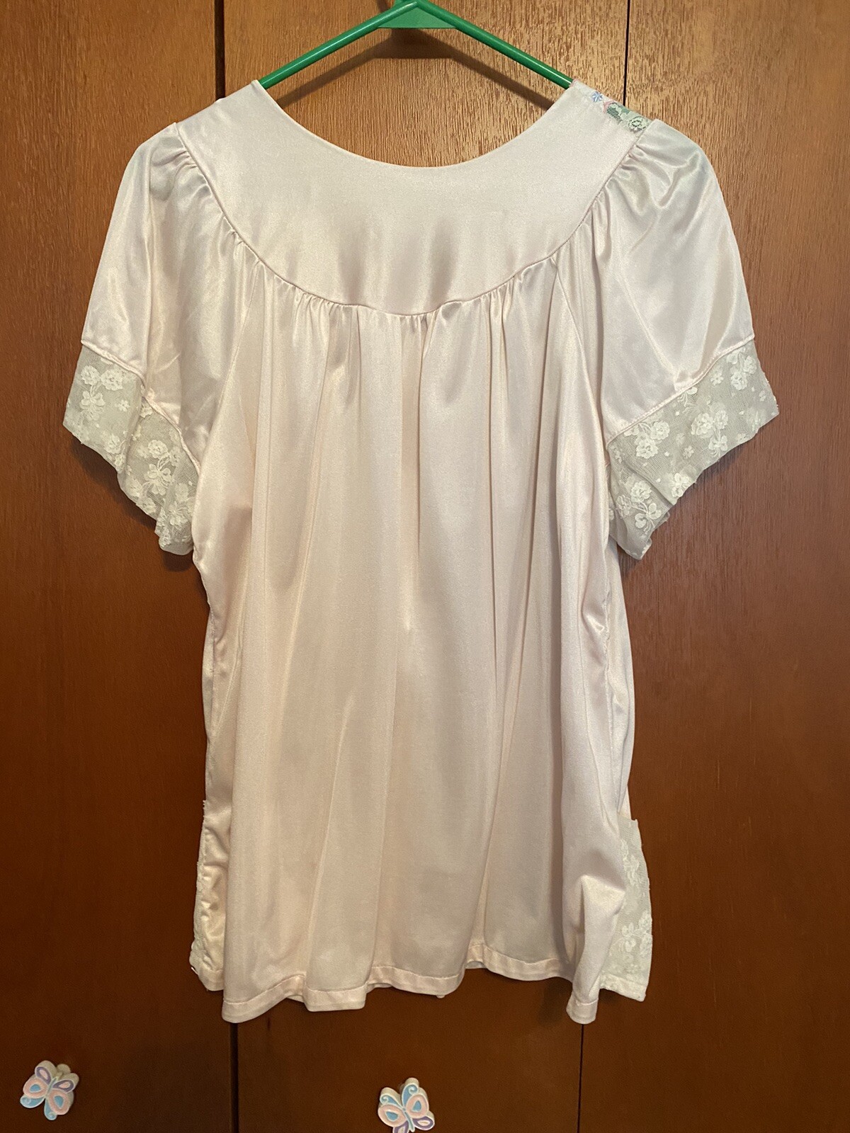 Vintage Women’s Night Top Pink Button Down Lace Trim And Lace Pockets No Tag