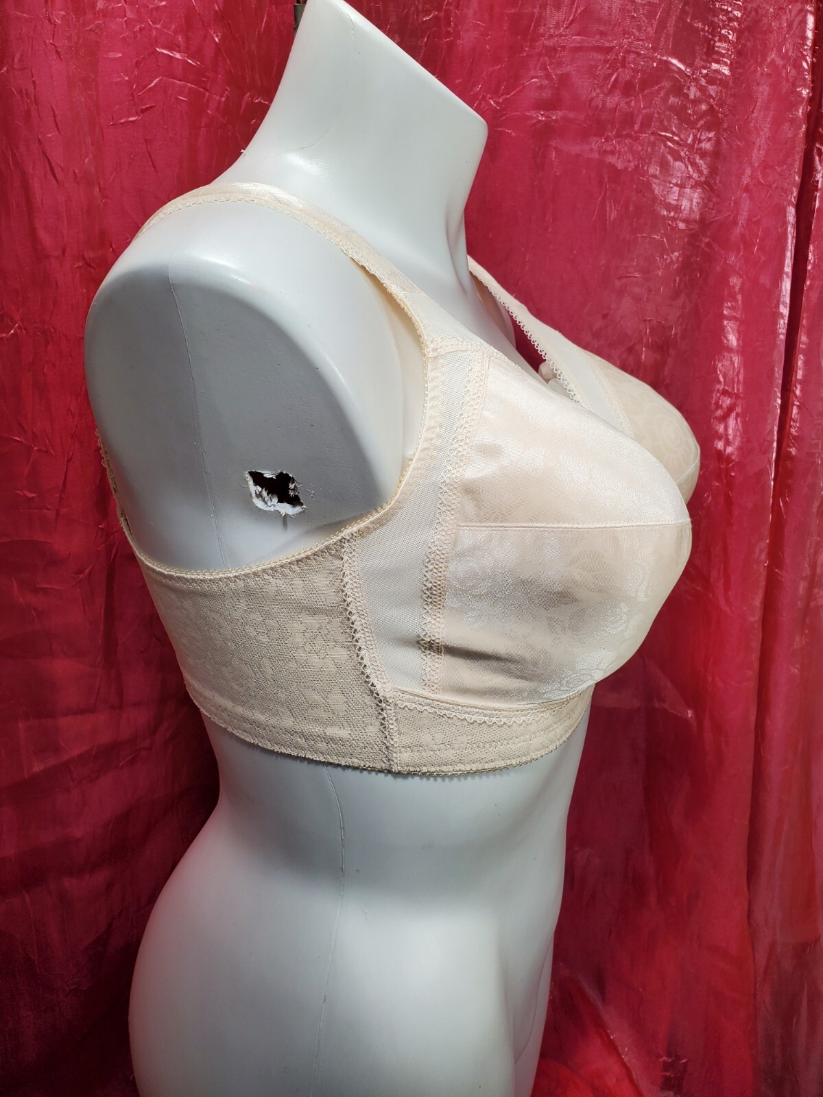 Playtex Silky Satin Bra Women’s Size 38H Beige Lace Sexy Sissy Pin-up Y2K