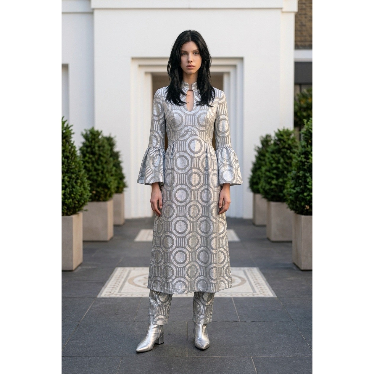 Vintage Silver Metallic Geometric Circle Bell Sleeve Keyhole Dress Mod Retro