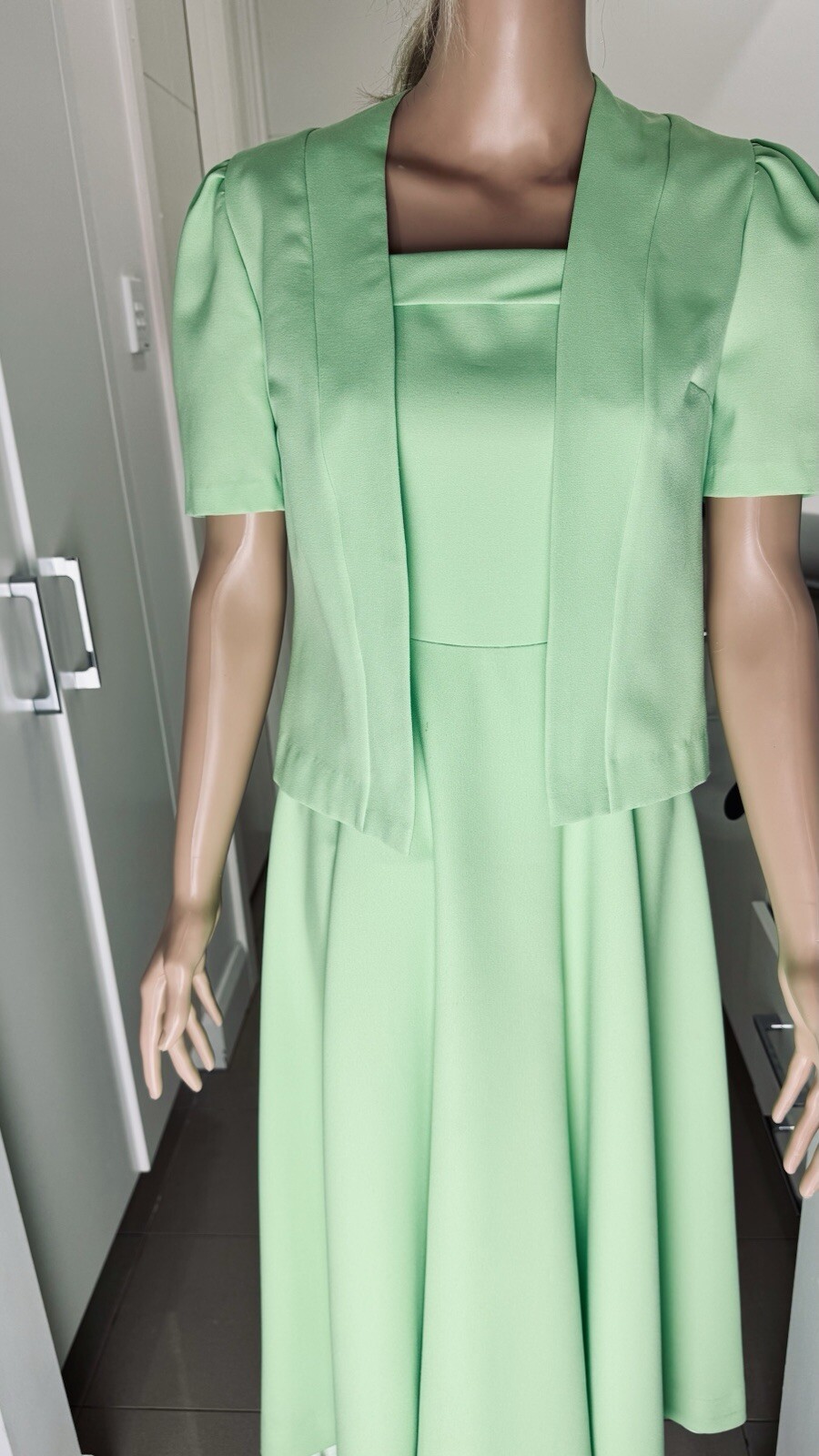 Vintage 3-Piece Dress Set – Elegant & Versatile Size S. Perfect Condition.