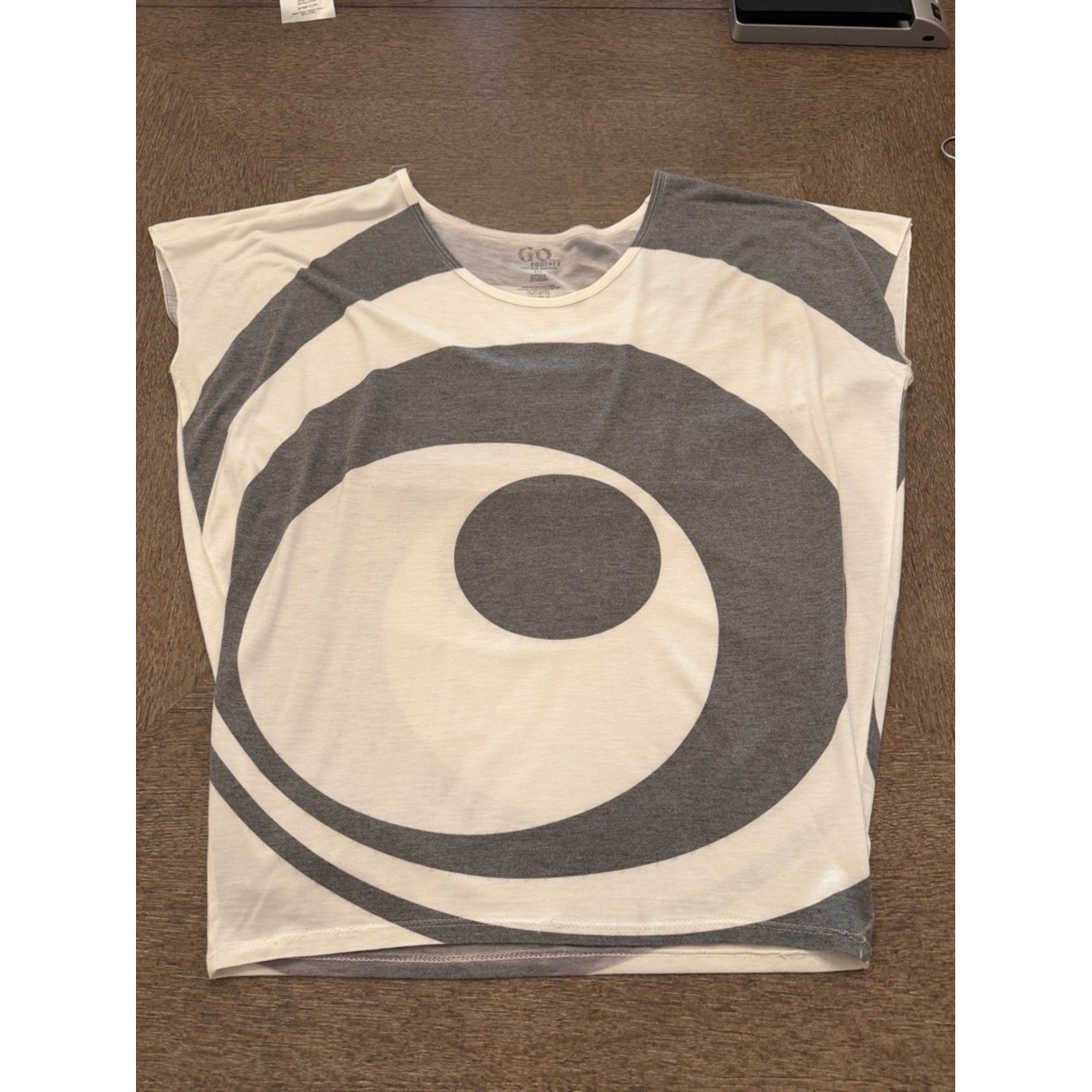 Go Couture Vintage Dolman Sleeve Gray and White Tee Large