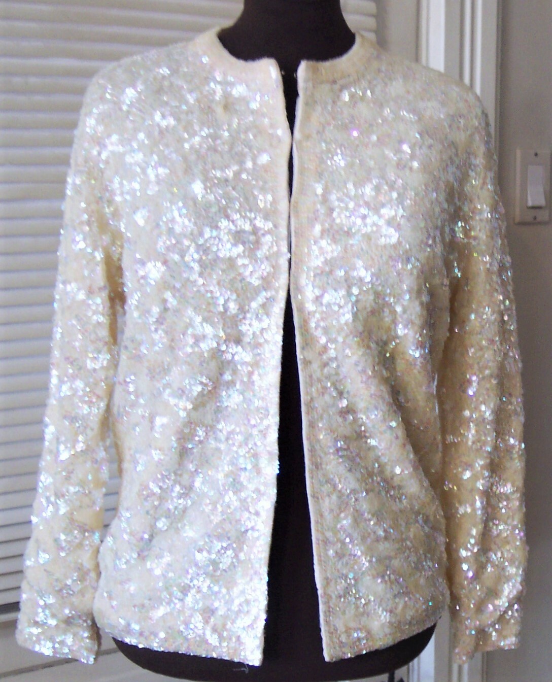 vintage stunning White Aurora Borealis sequins wedding Party grandmas sweater 42