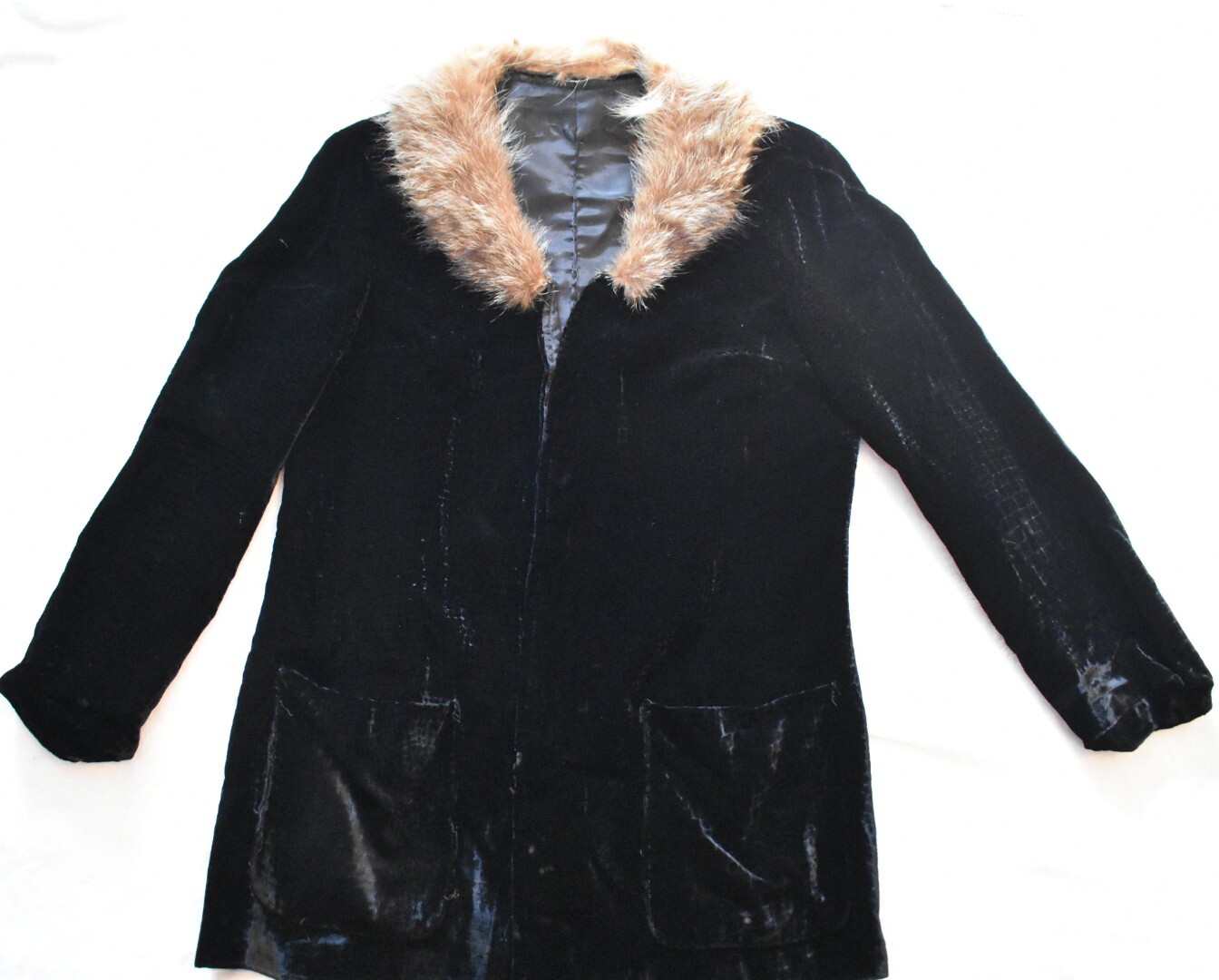 DESTROYED Whimsigoth Vintage National Board Coat & Suit Industry Velvet/Fur coat