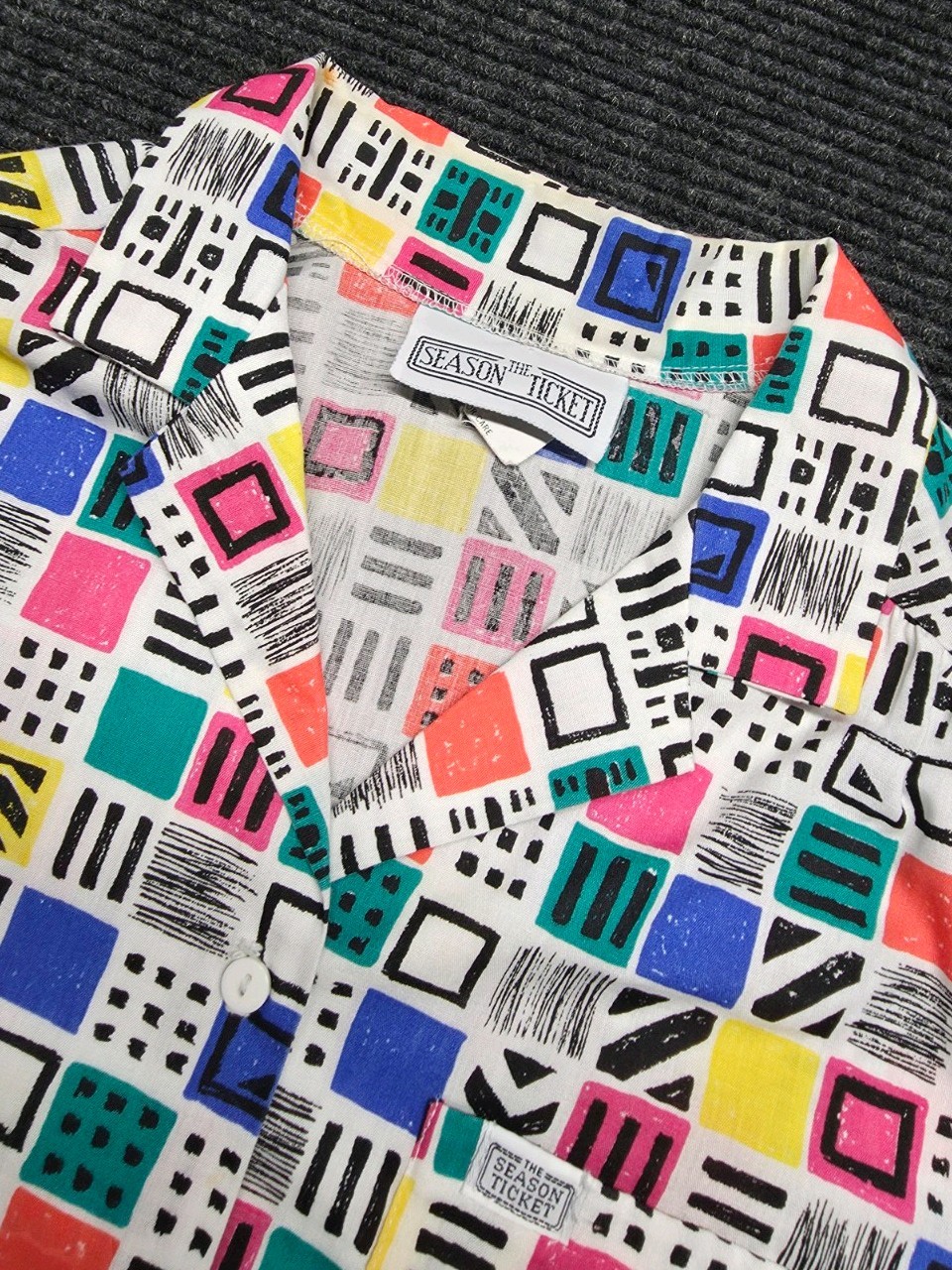 Vintage 1980s The Season Ticket Colorful Abstract Women’s Button Up Shirt Size 8