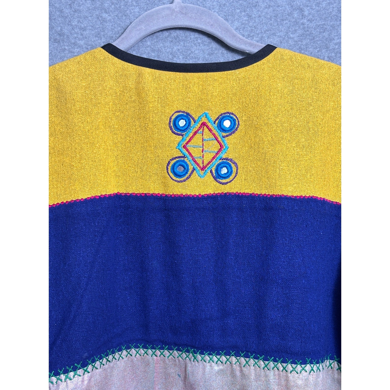 Allure Vintage Art To Wear Embroidered Jacket Colorful Boho Size L 100% Silk