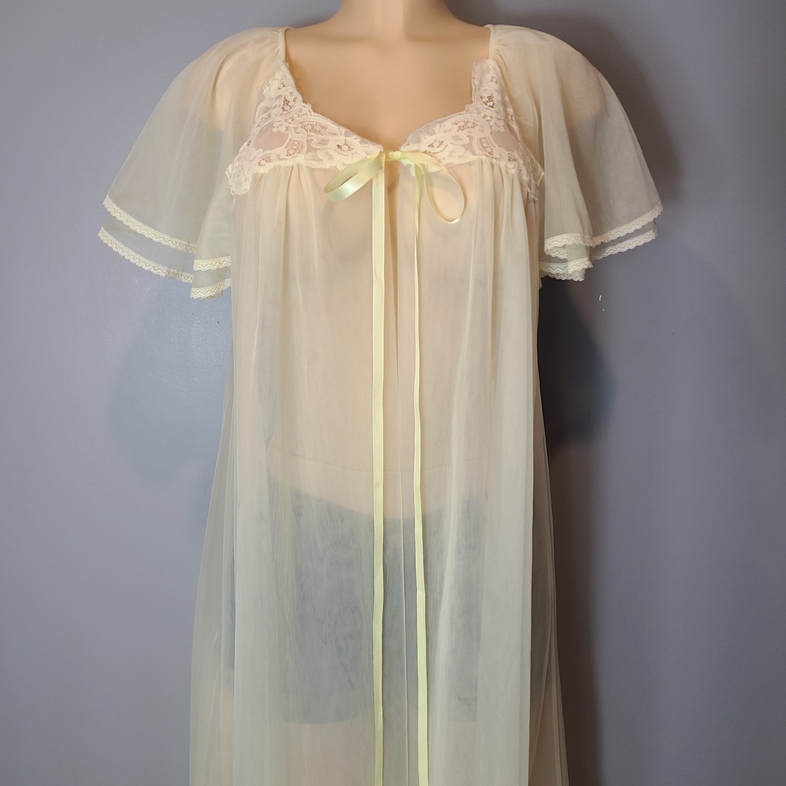 Vtg 70s Dreamy Lace Maxi Peignor Robe Ethereal Fairy Sz M Flowy Regency Dainty