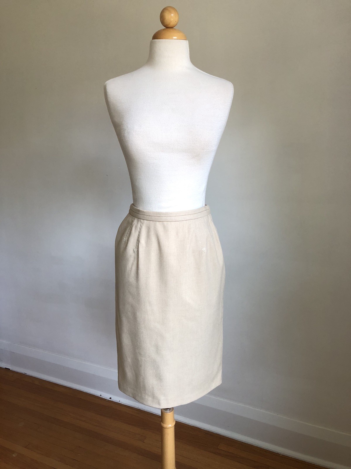 STUNNING VTG DALTON COORDINATES 100% Wool Beige Pencil Skirt SZ XS 24