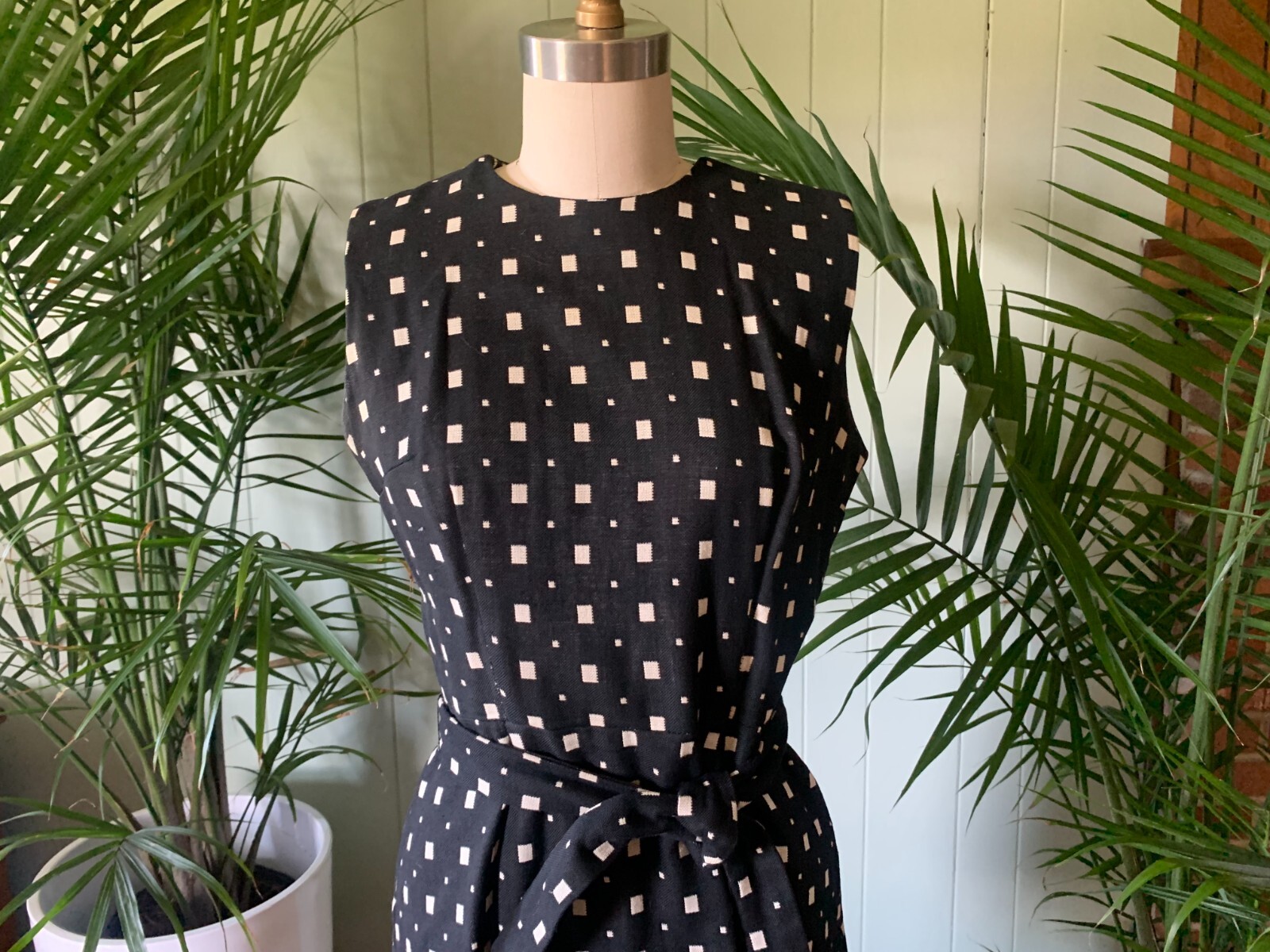 Vintage 1960s Black and Ivory Check Sleeveless Cotton Linen Look Dress
