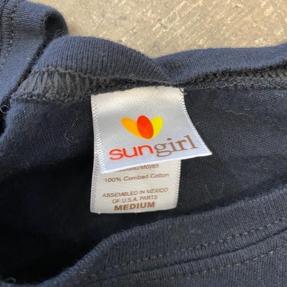 Vintage Y2K Women’s Las Vegas Heart Sungirl Baby Tee Shirt Size Medium
