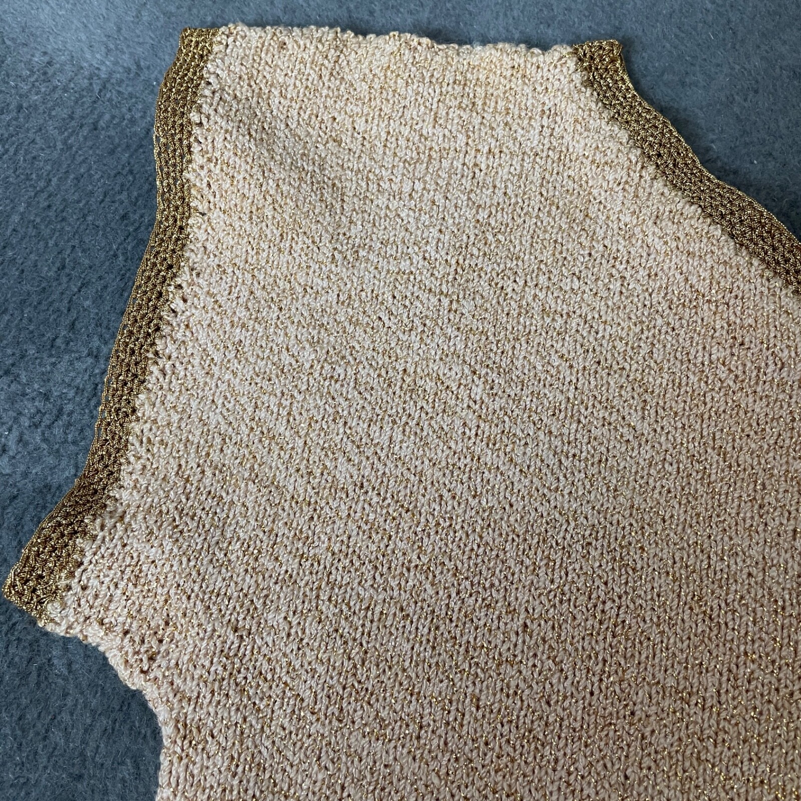 Vintage Knitted Top Womens Sweater S/M Beige Gold Metallic Trim Vneck Glam VTG