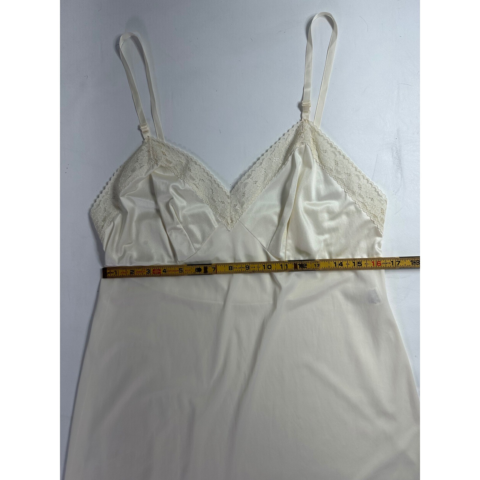 Vintage Sz 40 Vanity Fair Ivory Lace Trim Full Slip Dress Style 10-103