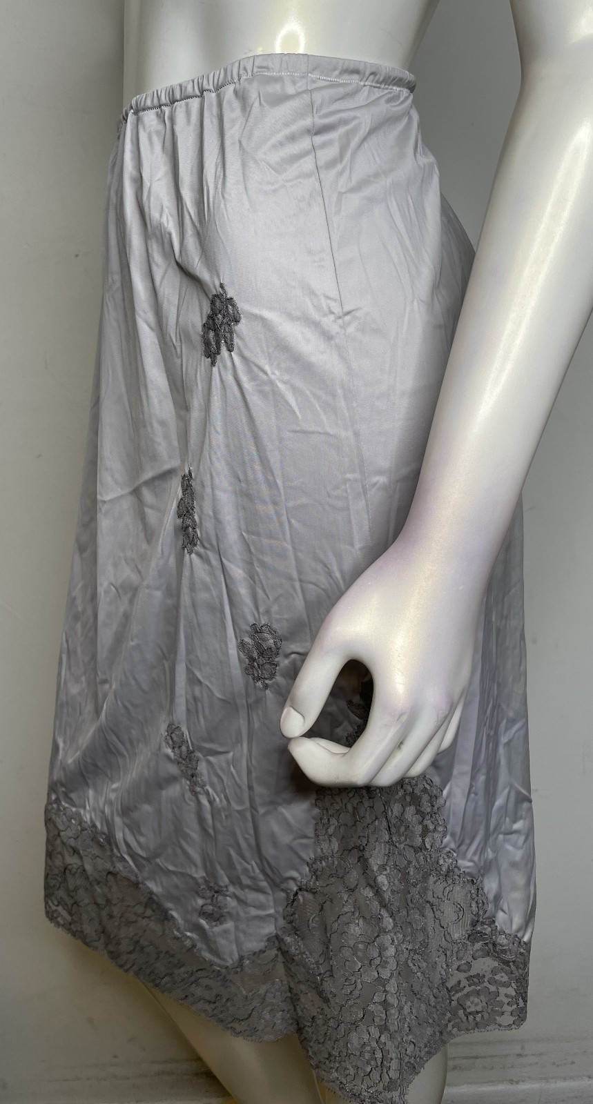 Vintage 40s 50s Van Raalte Gray Purple Half Slip M Lace Floral Satin Suavette