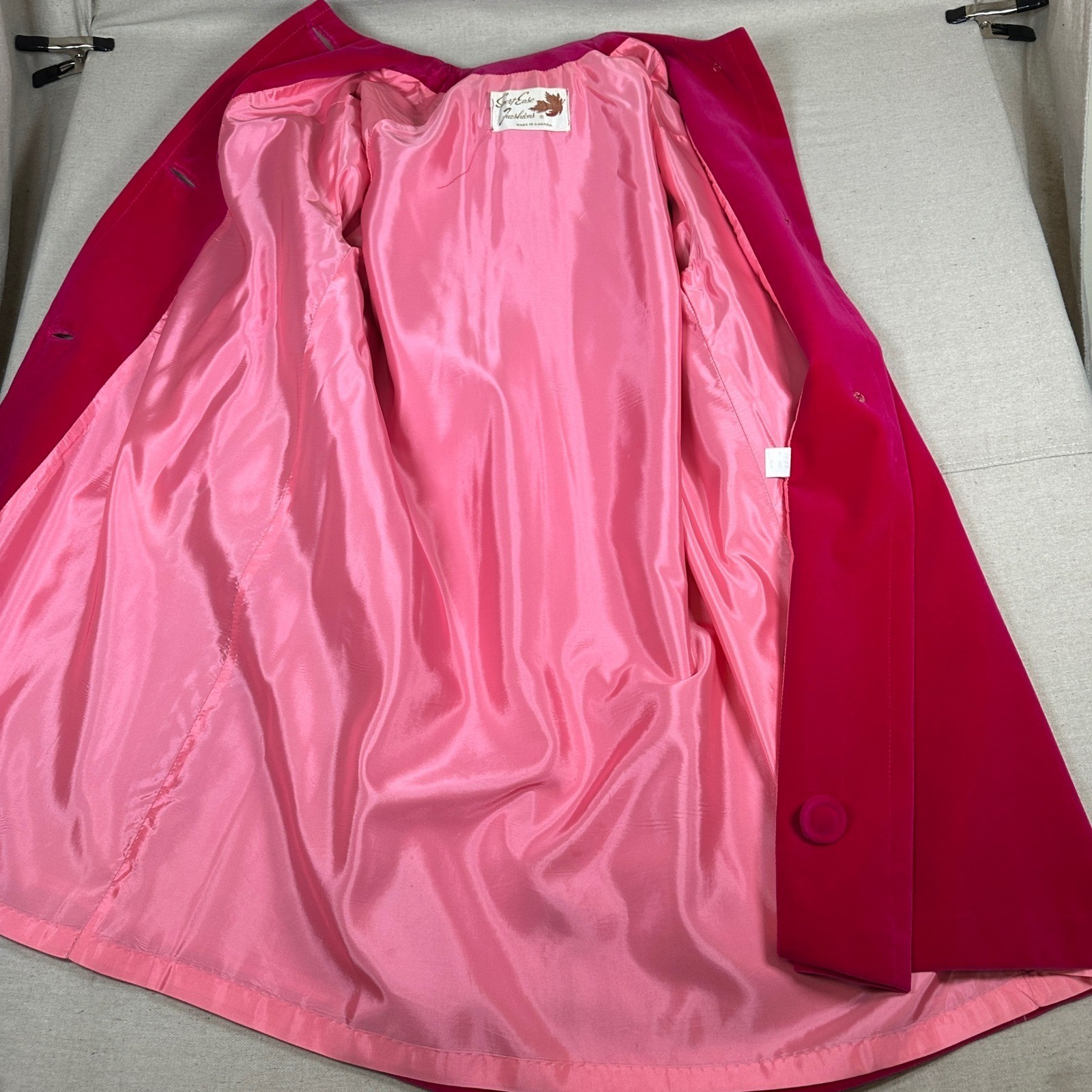 Vintage 60s retro Sport Ease Fashions Hot Pink Velvet Bow Neck swing coat 50s