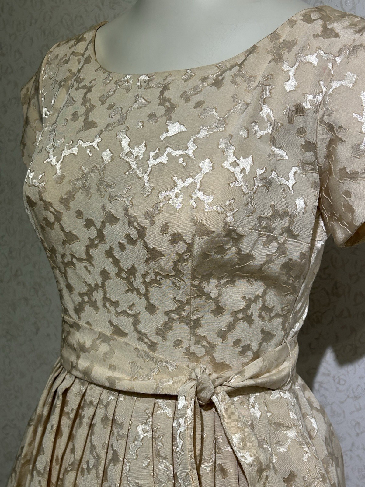 Vintage Brocade 1960’s Beige Blush Peplum On Pencil Dress Party Dress