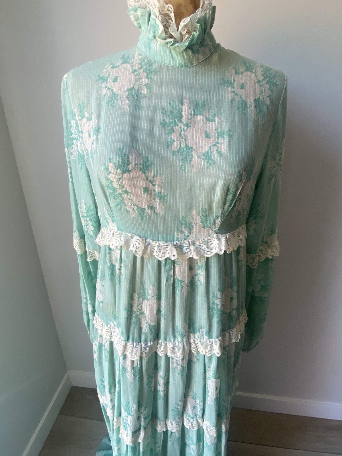 Vintage 1960-70 Gunne Sax Tent Ruffle Tier Maxi Dress RARE White Label Victorian