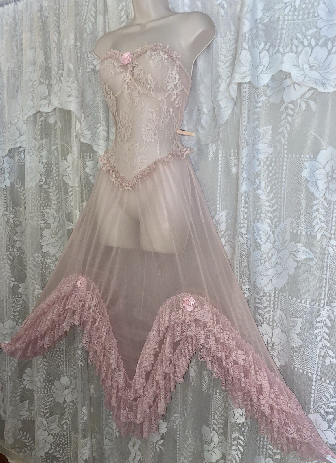 VTG M Dusty ROSE Pink SALOON GIRL Burlesque Lace Top Chiffon Nightie Nightgown
