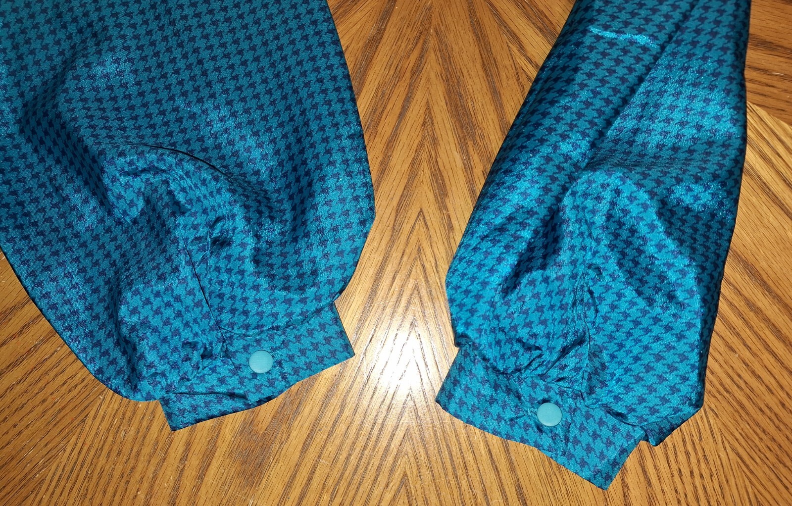 Vintage Dutchmaid Teal/Black Houndstooth 2-Piece Collared V-Neck Sz 40 Skirt Set