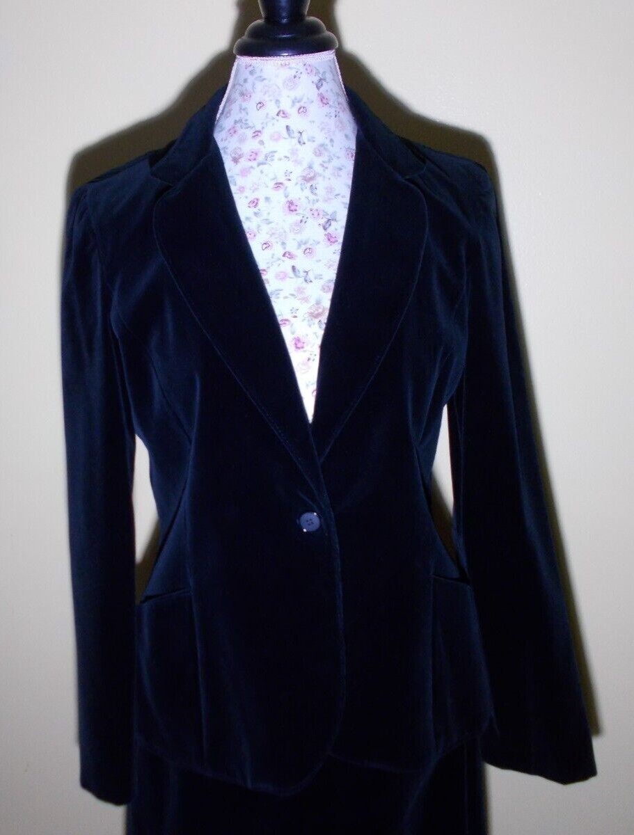 VTG Joyce Sportwear Velvet Skirt Suit Size S MADE IN USA Color Black EUC