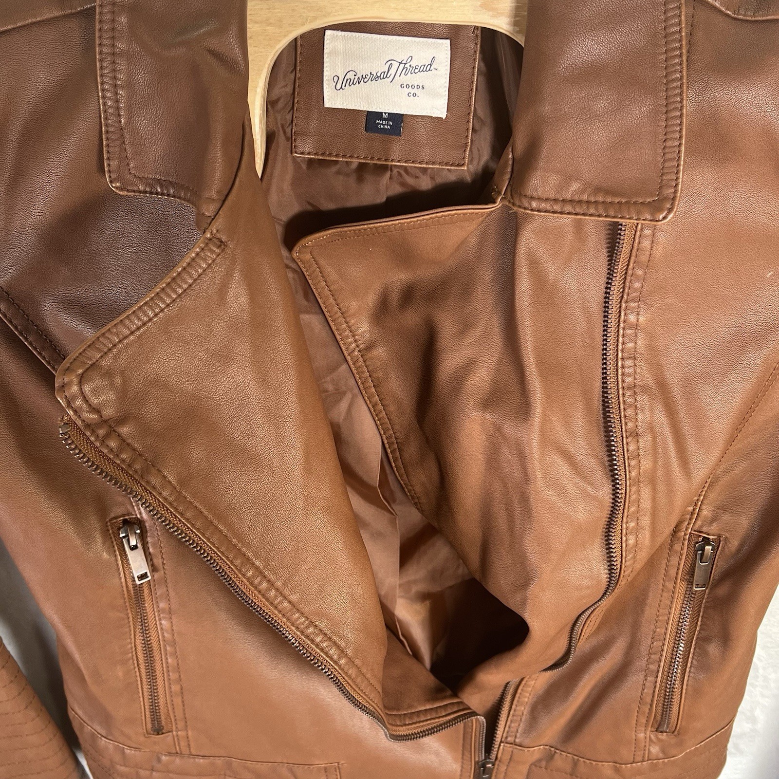 VTG Universal Threads Jacket Size M Brown Full Zip Detailed Stitching Pleather