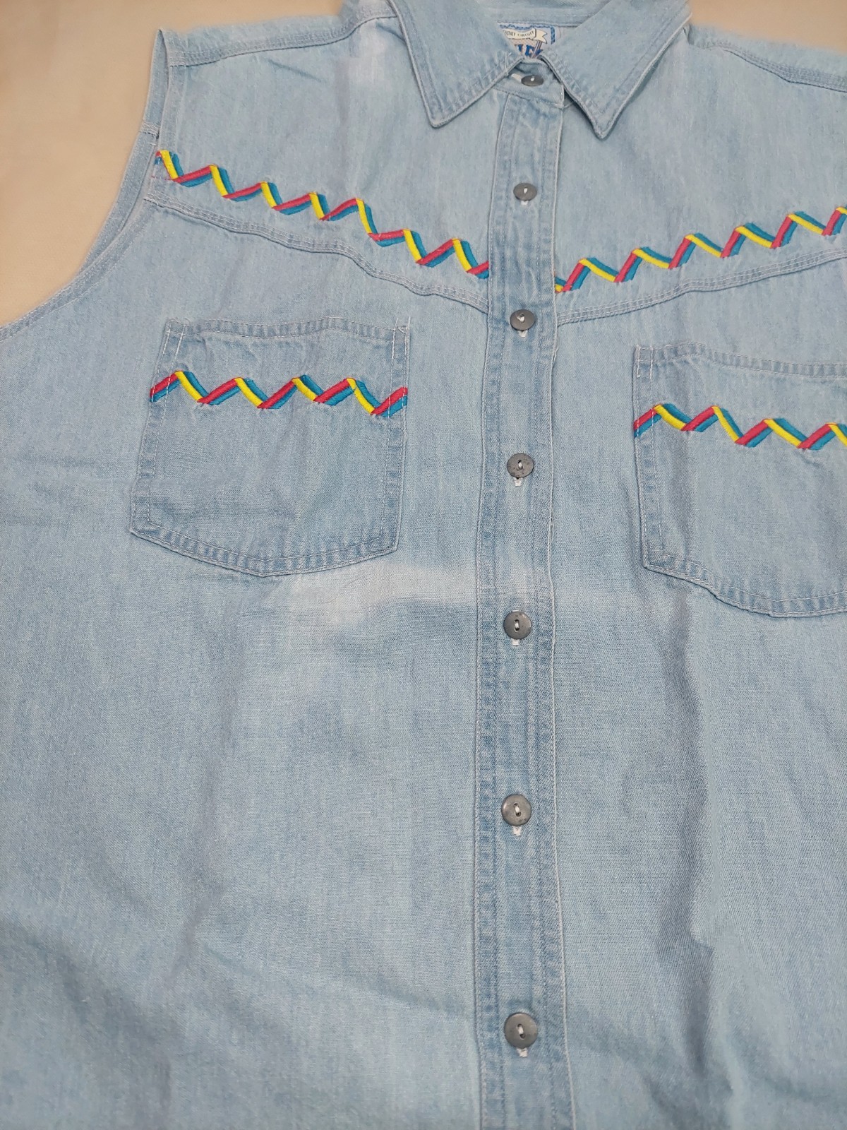 Vintage Denim Shirt L Sleeveless Western Zig Zag Boho Cowgirl 90s 100% Cotton