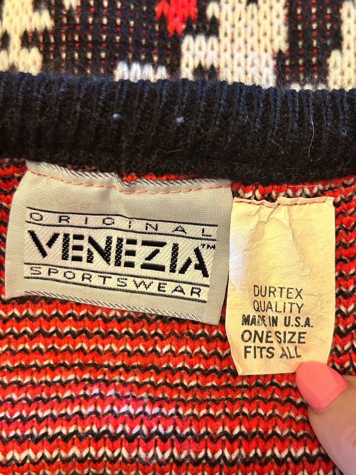 VTG Venezia Tiger Sweater Red Black White OSFA 80s 90s Grandmacore