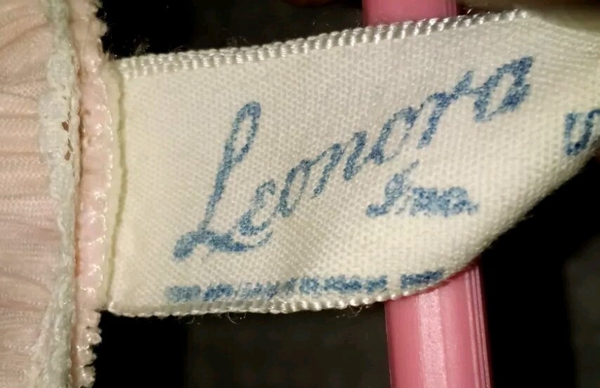 Vintage 40’s 50’s Leonora Sheer Lace Pink Dressing Gown & Slip Womens Small 2 Pc