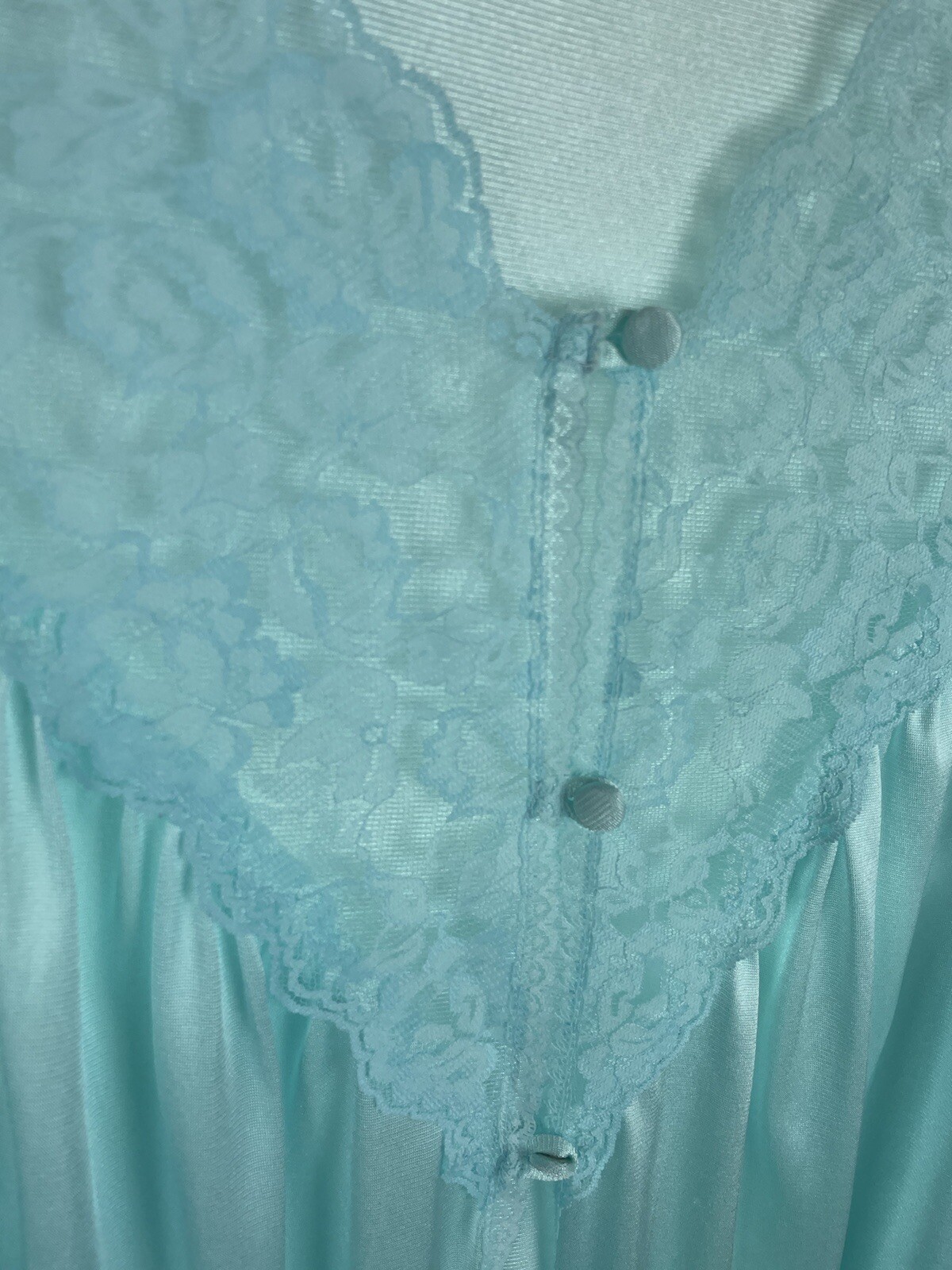 Vintage Vassarette Nylon Robe Ice Blue Lace Detailing Size Medium M Pin Up Retro