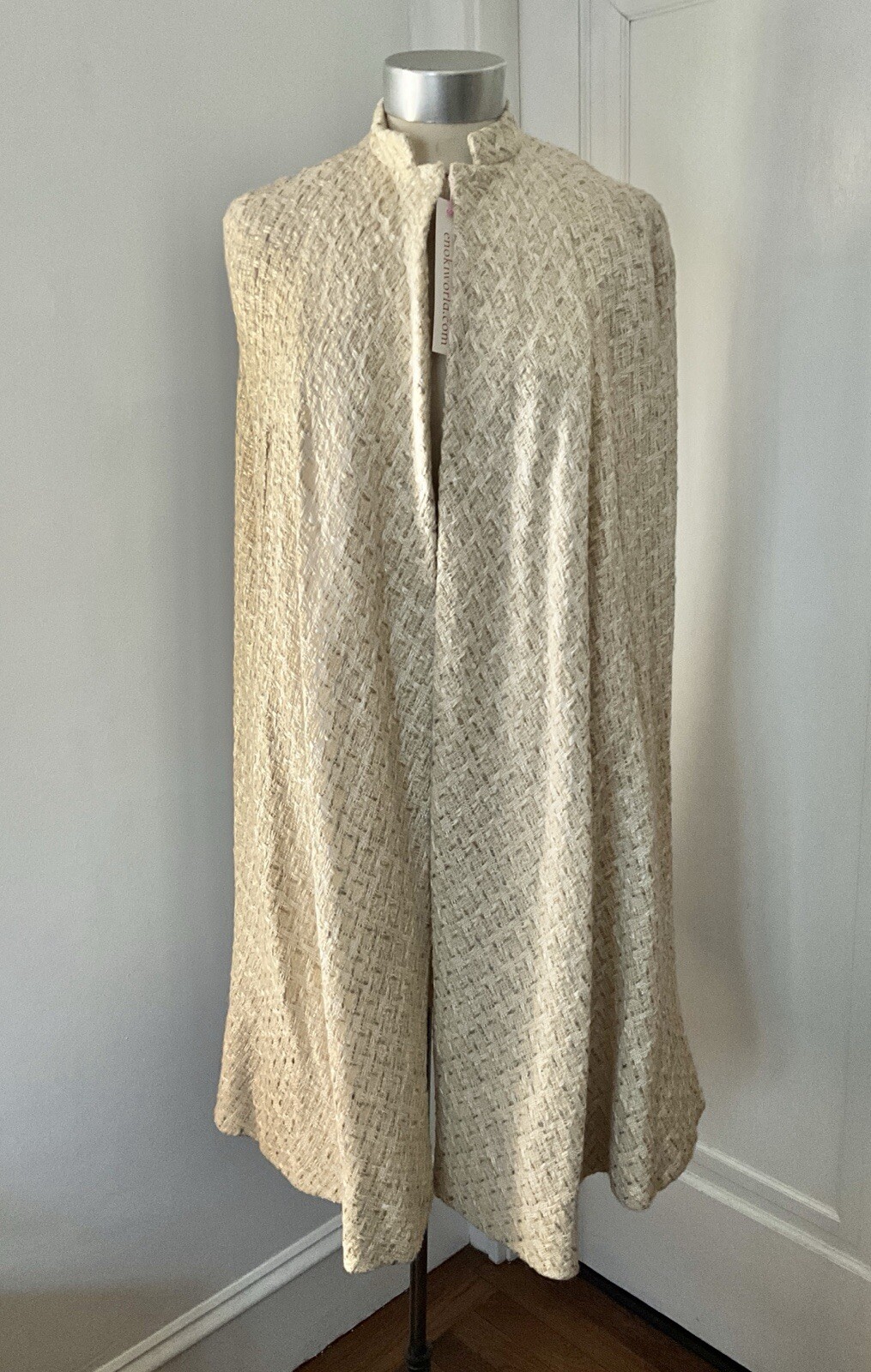 Vintage 1960’s Pauline Trigere Ivory Tweed Cape