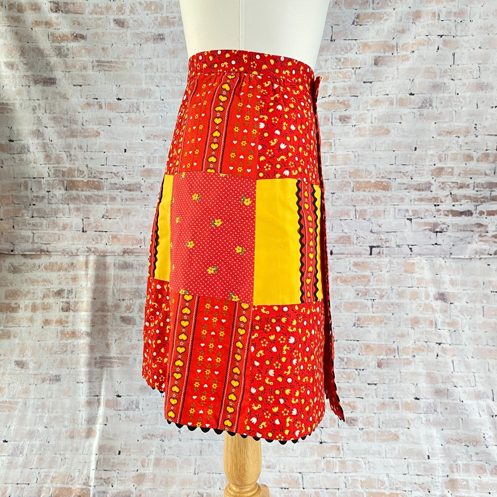 Womens 1970s Reversible Wrap Skirt Size Small Red Yellow