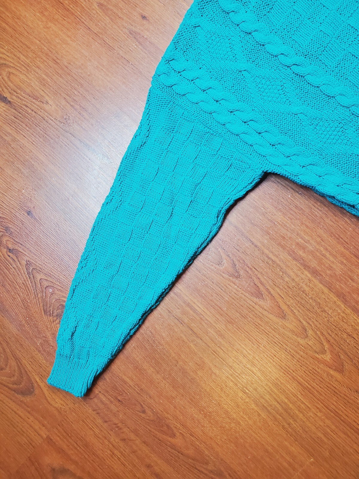 Vintage 90’s Carriage Court Teal/green Cable Knit Sweater Womens small Classic