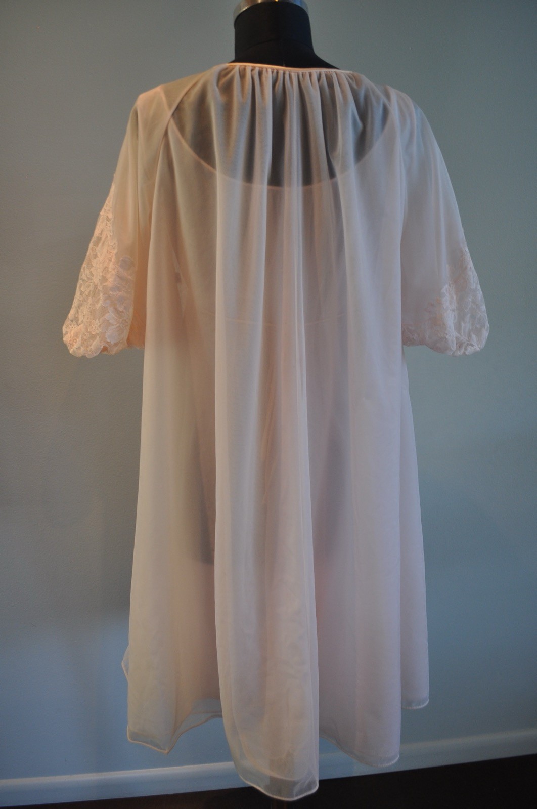 Vintage Vanity Fair 2 piece Peignoir Set Sz 32 Pink Double Layer Chiffon