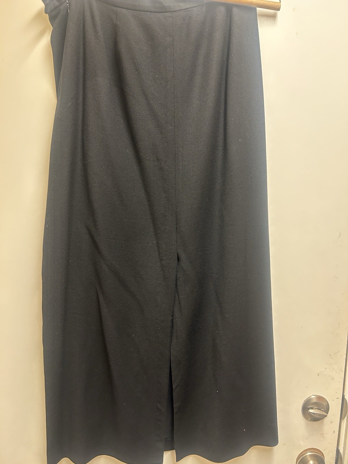 Vintage Women’s Elegant Black Maxi Length Skirt Classic Fashion Retro Style