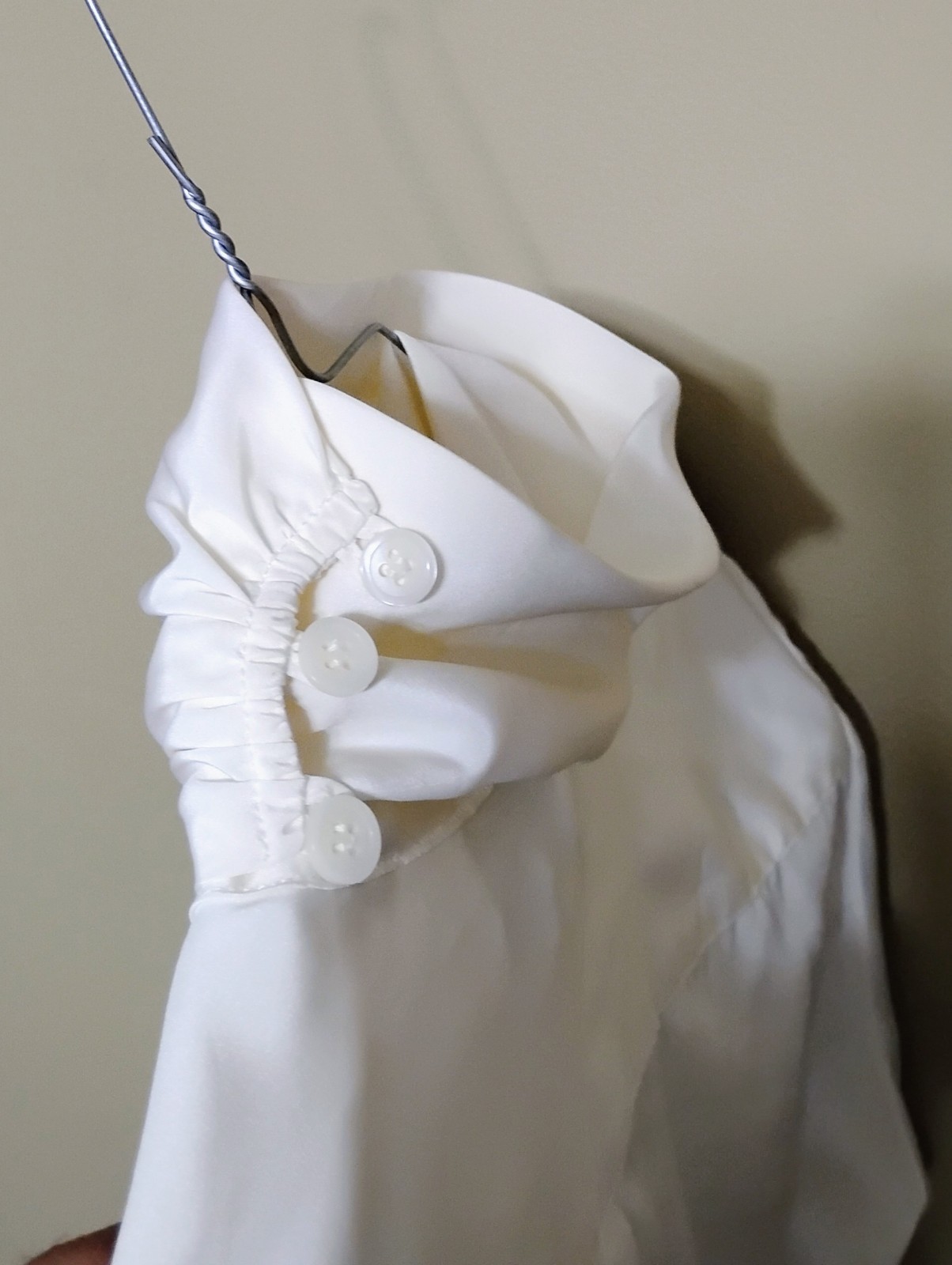 Vintage 80s JACOBSON’S Women’s Ivory Blouse w/ Pleated Wrapped Neckline SIZE 16