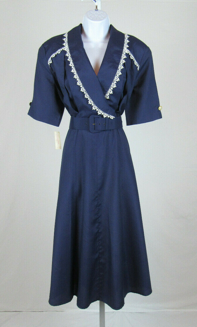 VTG 1970s 80s BETSY LAUREN BLUE DRESS SIZE 9-10 WHITE LACE TRIM BELT POLY RAYON