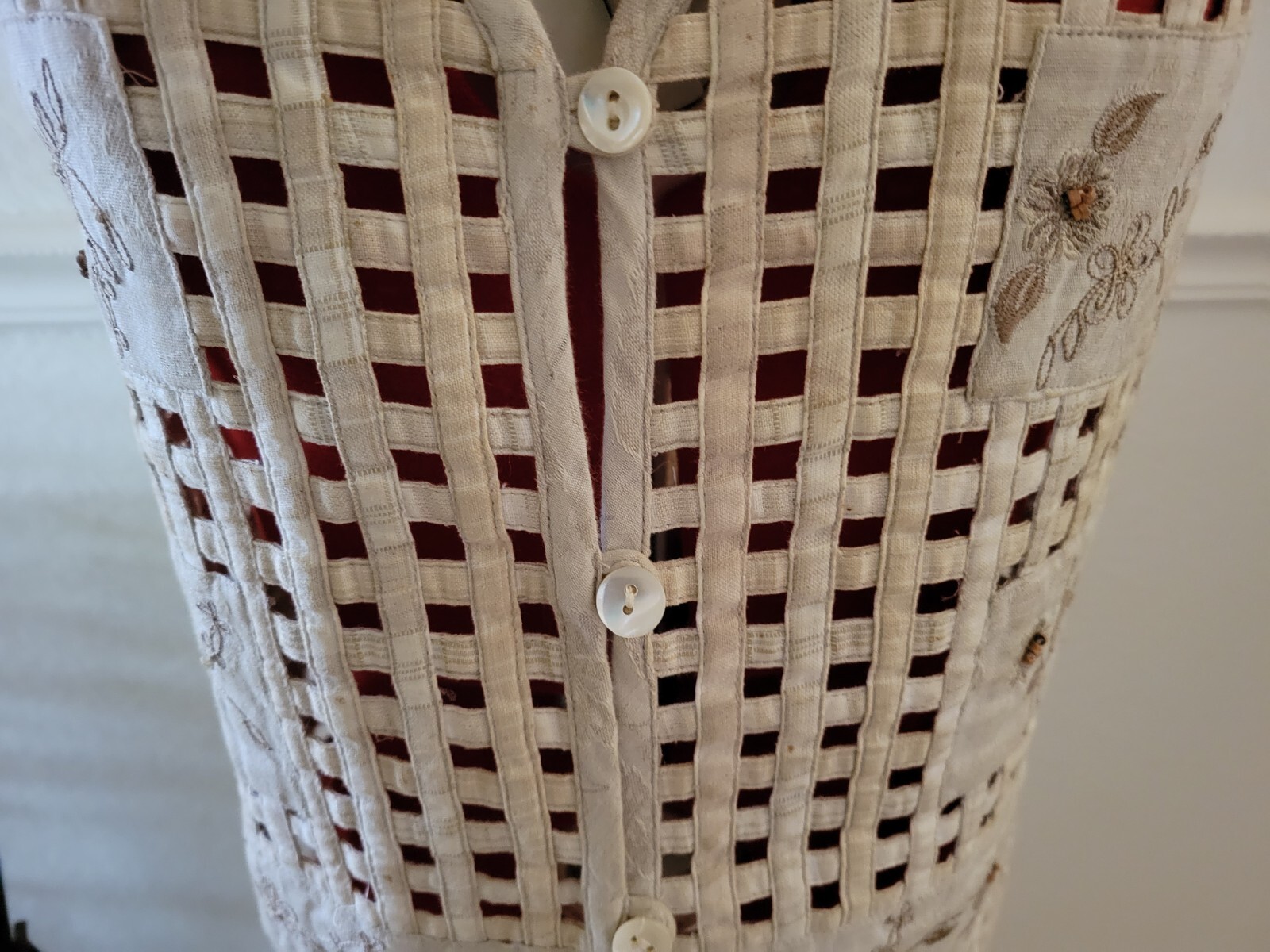 VTG 90s Cascade Tan/Beige Floral Lattice Square Open-Knit Bead Embroider Vest XL