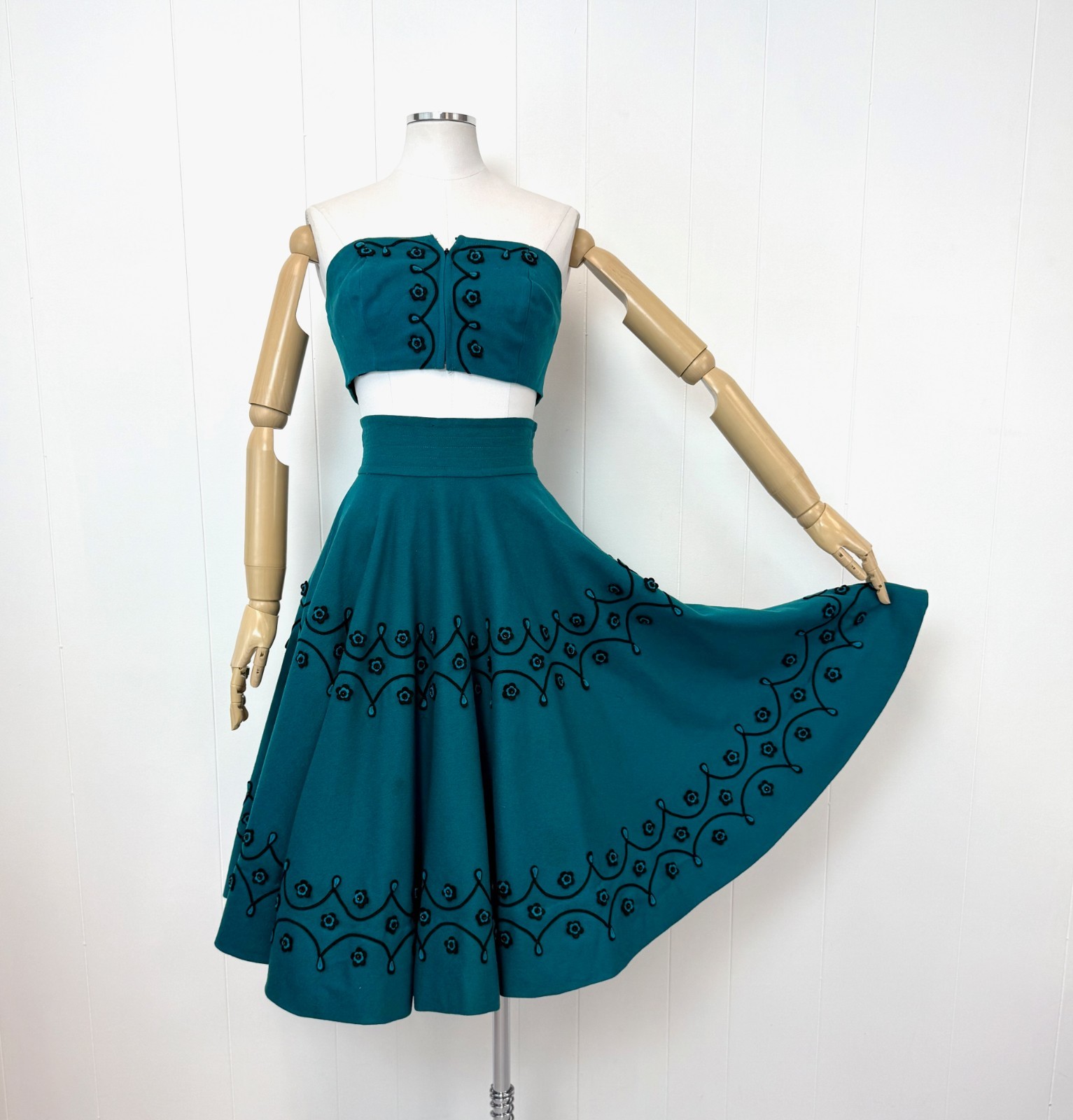 1950s Juli Lynne Charlot Blue Black Wool Floral Circle Skirt Top 2 Piece As Is