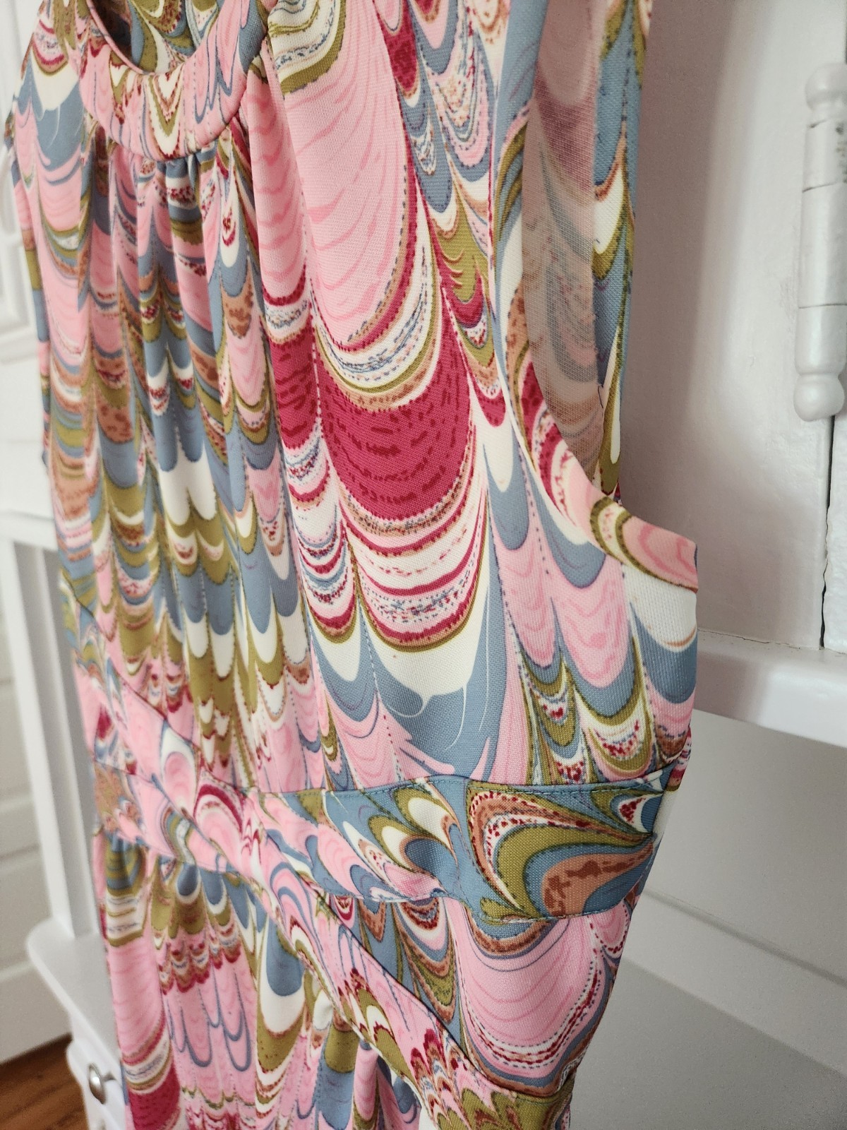Vintage 1970’s Leslie Fay Sleeveless Hippie Marbled Maxi Dress Size 4 / Small