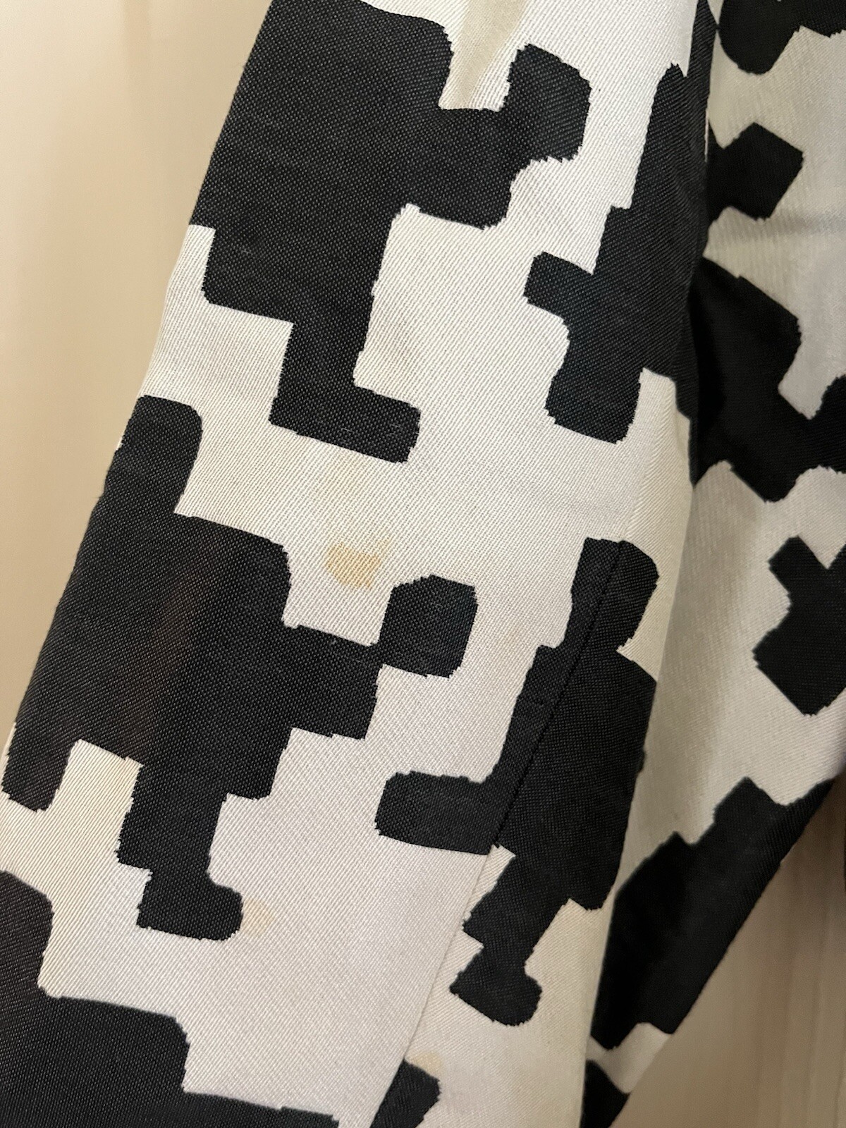 VTG Couture Geoffrey Beene Silk Old Money Houndstooth Blazer Embellished Button