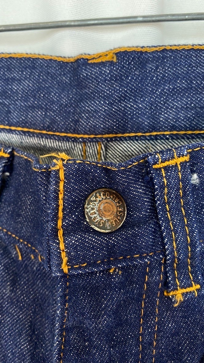Vintage 1970s LEVI’S for GALS BIG E jeans high waist dark blue wash cotton denim