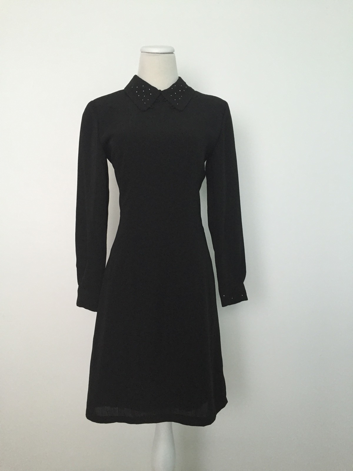 Womens Vintage Black Long Sleeve Dress Shoulder Pads Gold Collared Sparkle