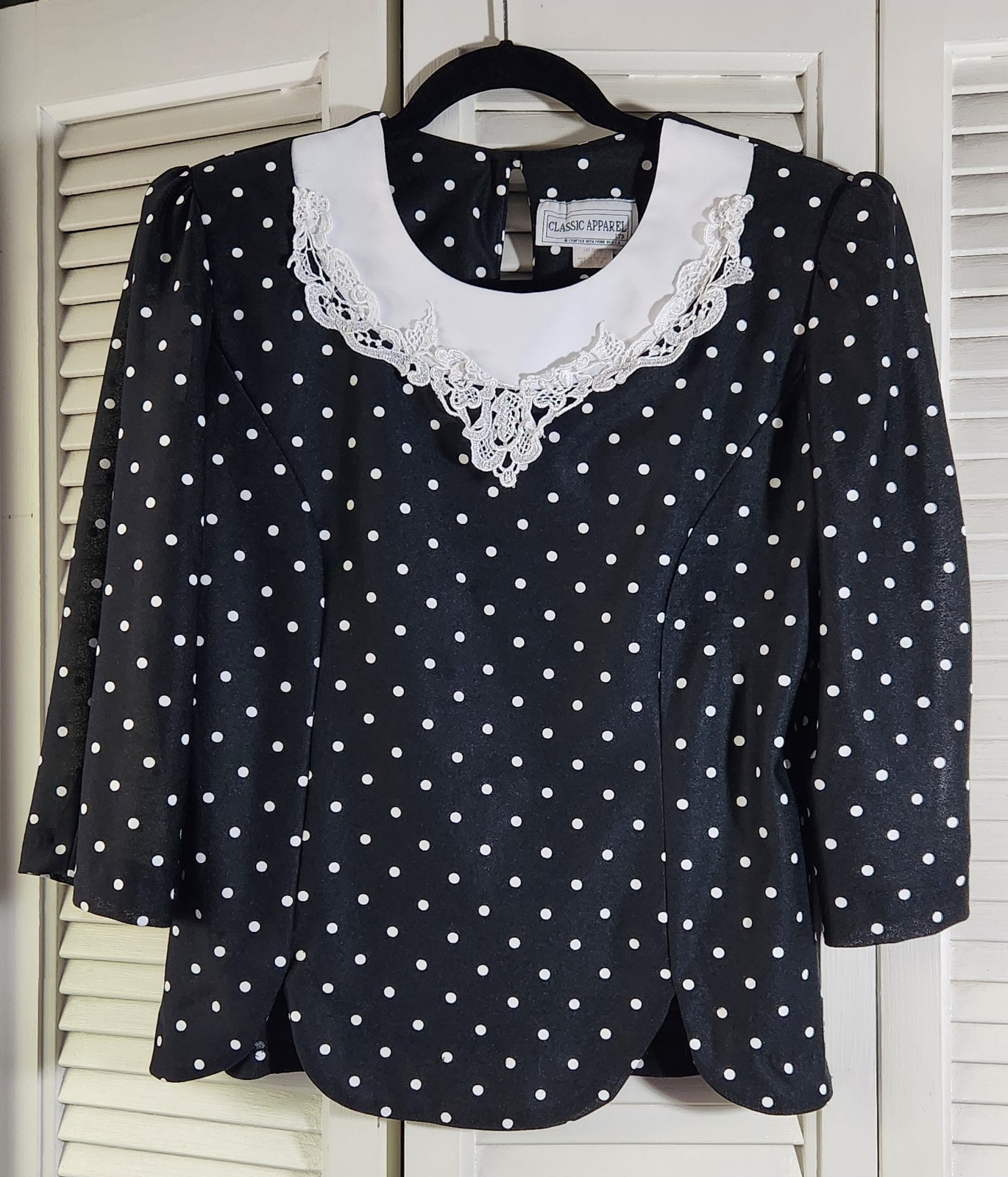 Vintage Classic Apparel Ltd. Black/White Polka Dot Blouse Lace Collar