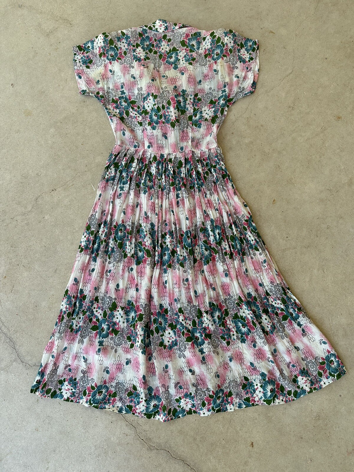 Vintage 1940s Floral Crepe Day Dress Big Collar Novelty Print Pink Blue Small