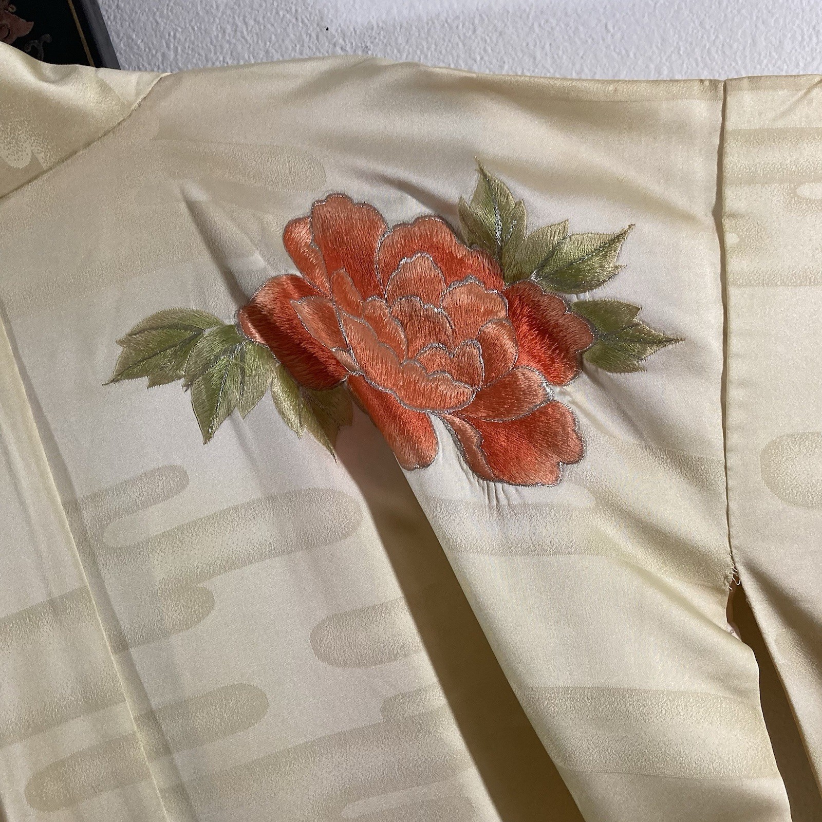Vintage Embroidered Silk Kimono Robe