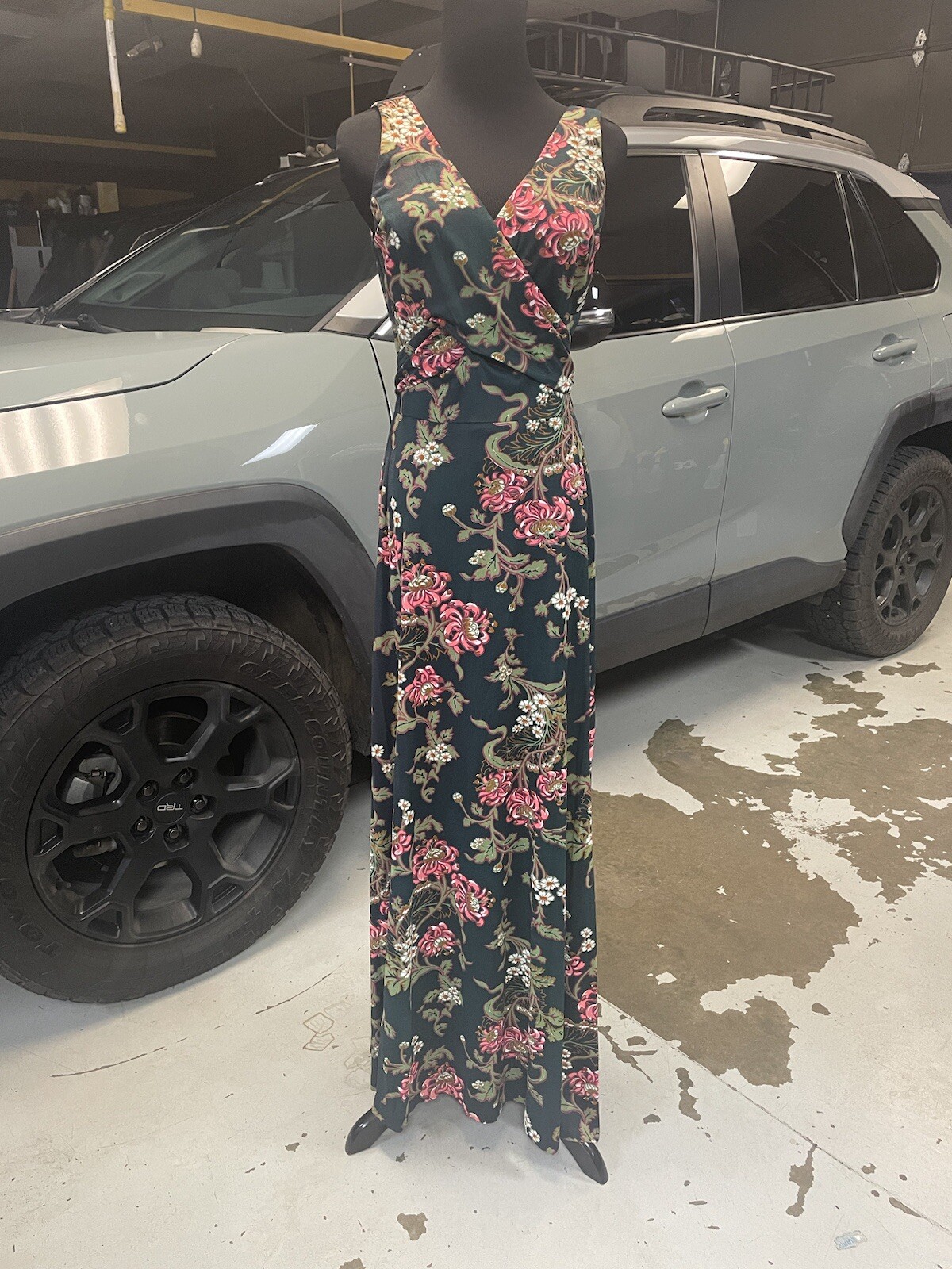 vintage womens maxi dresses 1970s medium