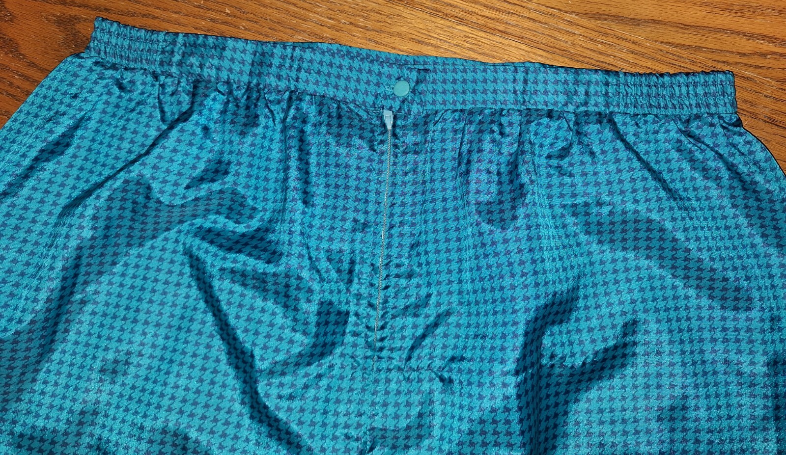 Vintage Dutchmaid Teal/Black Houndstooth 2-Piece Collared V-Neck Sz 40 Skirt Set