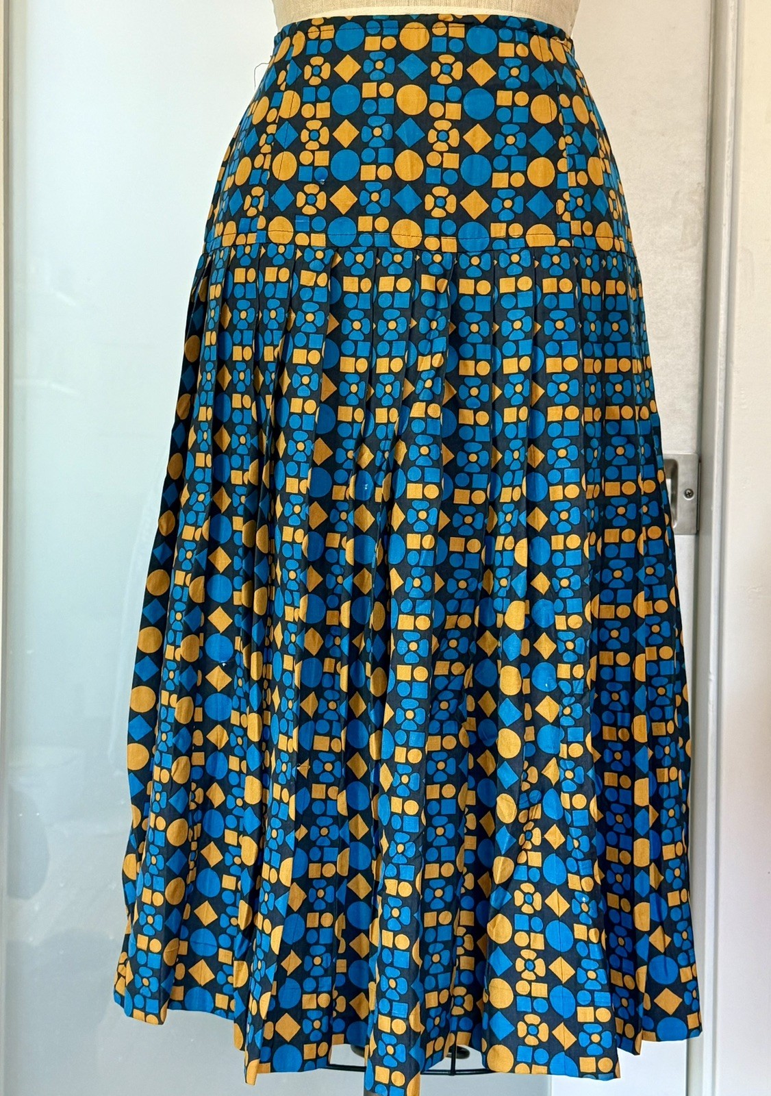 Rare Vintage 1970s Emanuel Ungaro Parallèles Pleated Midi Skirt Silk Small