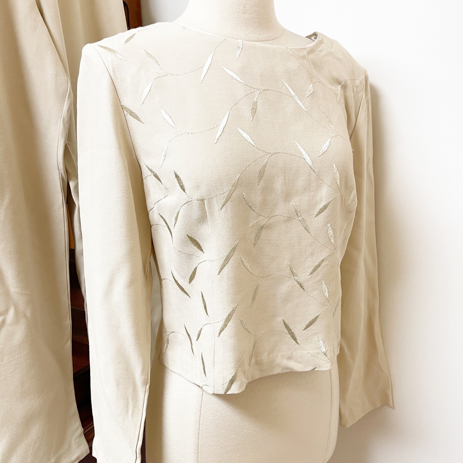 Christy Lyn Vintage Cream Two Piece Pant Set Embroidered Top Trousers Size 9/10