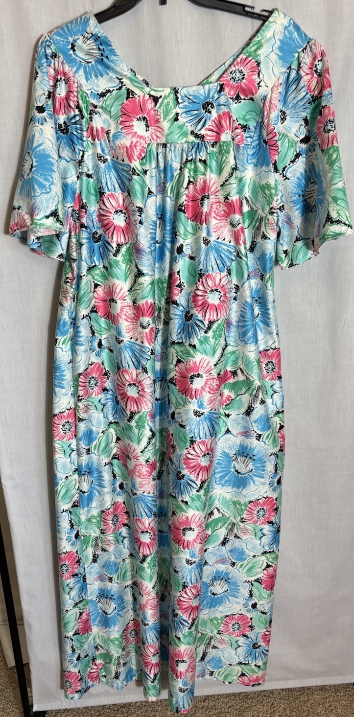 Vintage Carriage Court nightgown Day Dress Mumu Pink & Blue Floral M 12-14