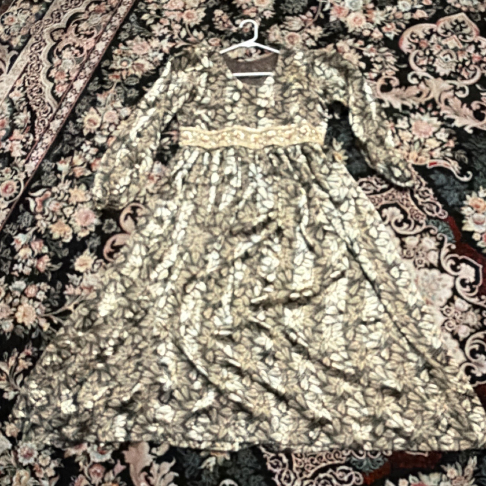 Empire Waist Vintage Gold Leaf Pattern Dress Bohemian Black Cream Long Sleeve