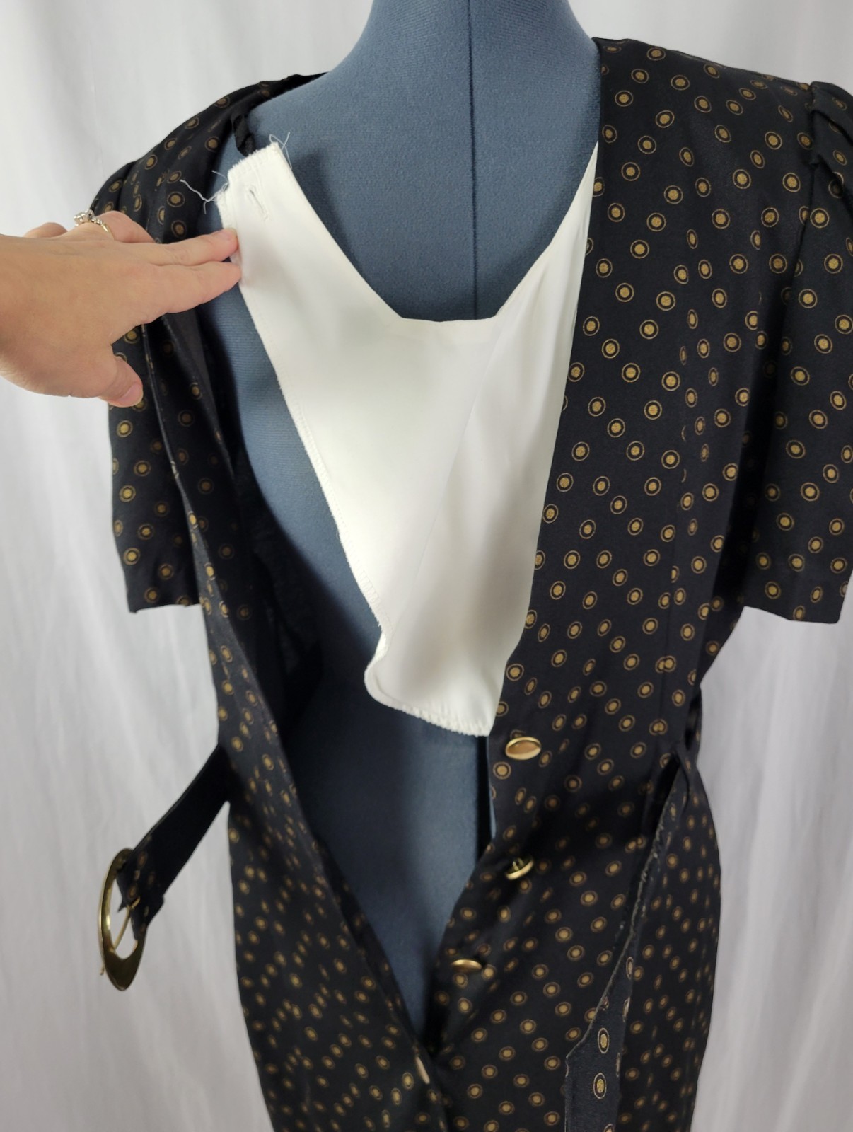Vtg Whirlaway Frocks Black Sheath Dress w Gold Pattern, Belt & Dickey Size 14